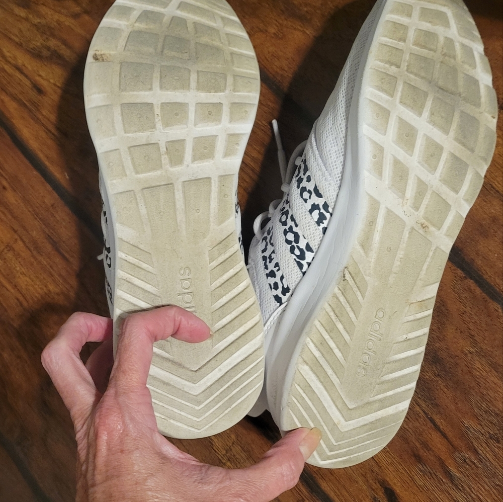 Adidas - Picture 3 of 3